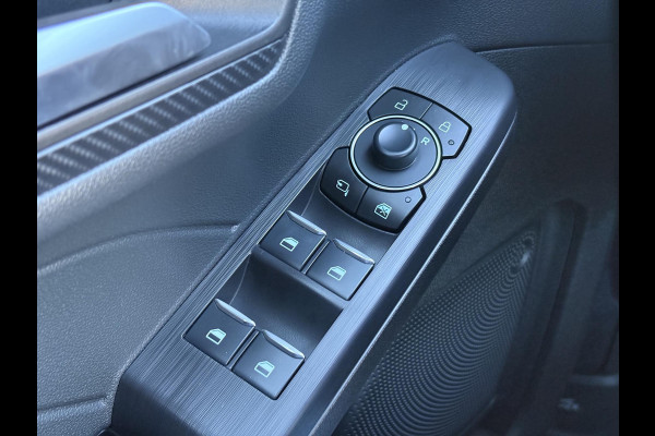 Ford Kuga 2.5 PHEV ST-Line | Orig. NL Auto | Nieuw model! |  Wegklapbare trekhaak (elektrisch bedienbaar) | Winter Pack