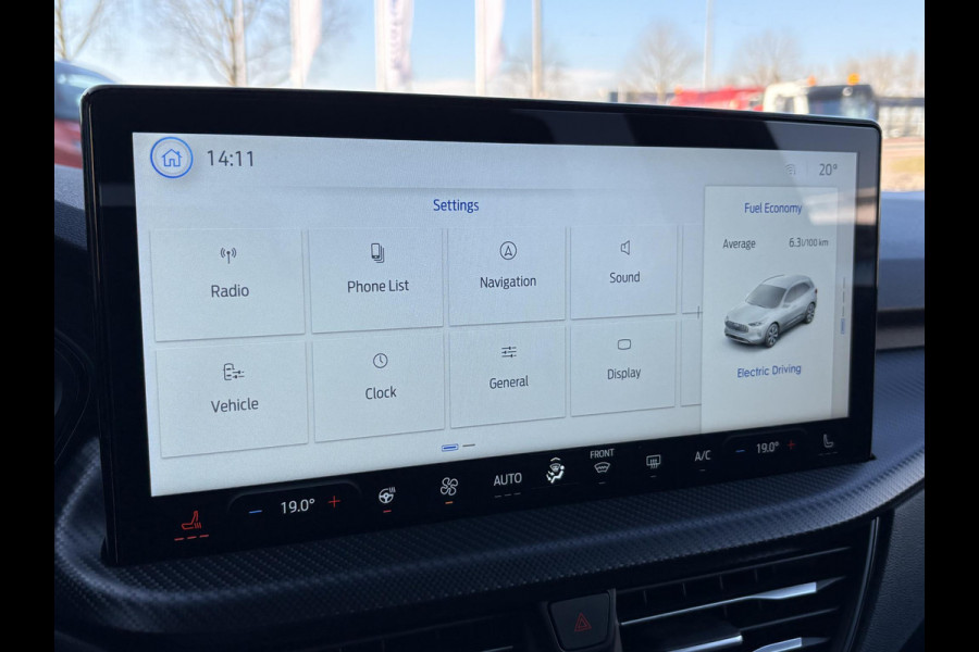 Ford Kuga 2.5 PHEV ST-Line | Orig. NL Auto | Nieuw model! |  Wegklapbare trekhaak (elektrisch bedienbaar) | Winter Pack