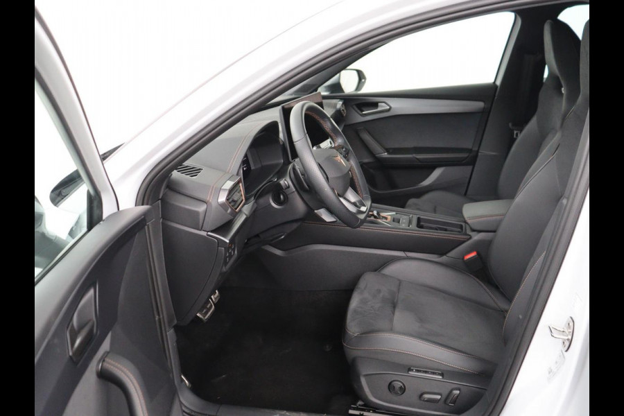 CUPRA Leon 1.5 e-Hybrid Business | Stoelverwarming | Adaptive cruise | Camera | Carplay | Memory | Half leder | Navigatie | Keyless | Sportstoelen | Full LED | Sfeerverlichting | PHEV | Plug In