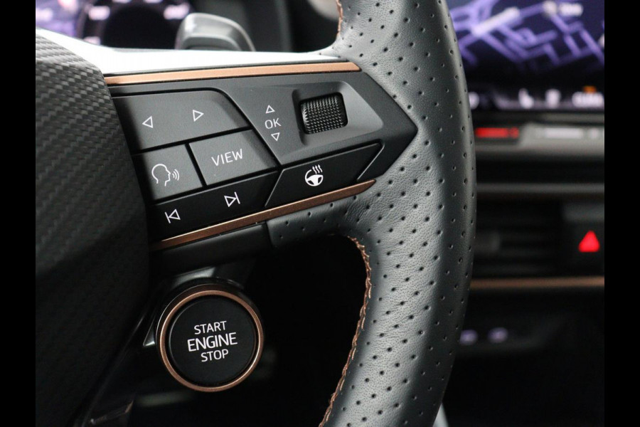 CUPRA Leon 1.5 e-Hybrid Business | Stoelverwarming | Adaptive cruise | Camera | Carplay | Memory | Half leder | Navigatie | Keyless | Sportstoelen | Full LED | Sfeerverlichting | PHEV | Plug In