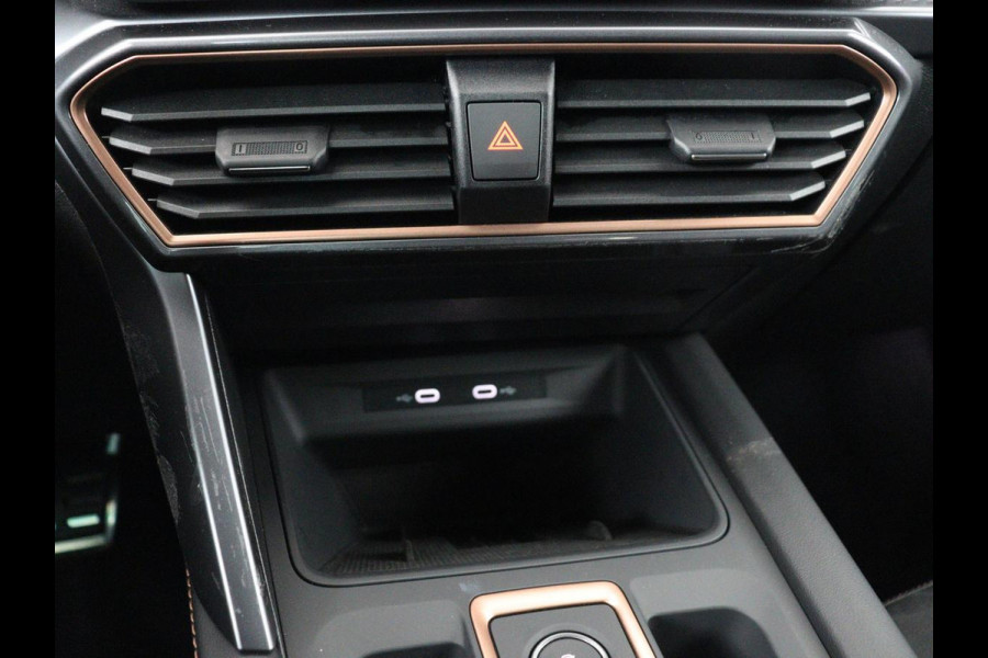 CUPRA Leon 1.5 e-Hybrid Business | Stoelverwarming | Adaptive cruise | Camera | Carplay | Memory | Half leder | Navigatie | Keyless | Sportstoelen | Full LED | Sfeerverlichting | PHEV | Plug In