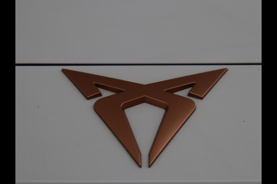 CUPRA Leon 1.5 e-Hybrid Business | Stoelverwarming | Adaptive cruise | Camera | Carplay | Memory | Half leder | Navigatie | Keyless | Sportstoelen | Full LED | Sfeerverlichting | PHEV | Plug In