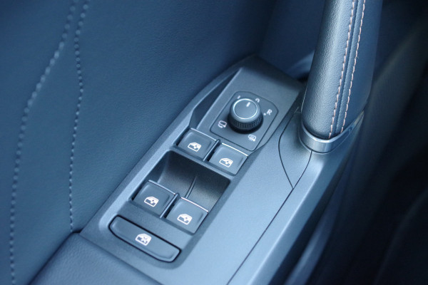 CUPRA Formentor 1.4 e-Hybrid 204 PK Adrenaline PHEV, 19" LM, Carplay, Winterpakket, Adap. Cruise Control