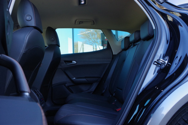 CUPRA Formentor 1.4 e-Hybrid 204 PK Adrenaline PHEV, 19" LM, Carplay, Winterpakket, Adap. Cruise Control