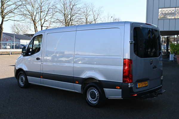 Mercedes-Benz Sprinter 315 CDI L2H1 RWD 3500 kg trekhaak, Geveerde stoel, MBUX 10.25, Werkplaats inrichting