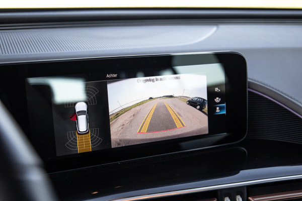 Mercedes-Benz EQC 400 4MATIC Luxury Line 80 kWh CAMERA / MEMMORY / STOELVERWARMING / LEER / DEALER ONDERHOUDEN