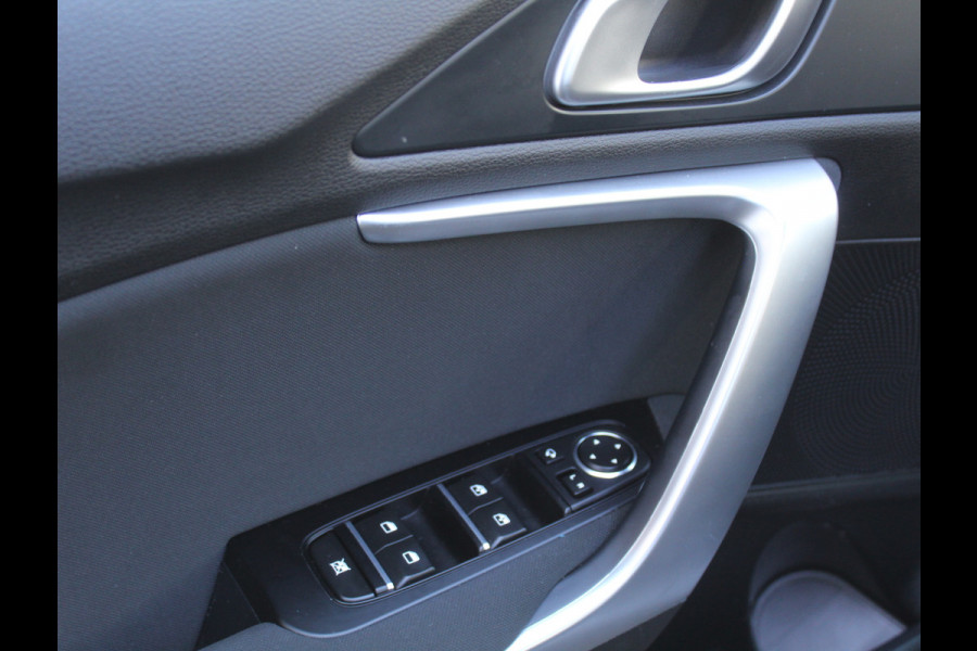 Kia Ceed 1.0 T-GDi DynamicLine CLIMATE | CAMERA | CARPLAY | LED | LMV16 | NAVI | PDCA | ADAPCRUISE | DAB