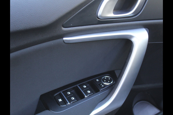 Kia Ceed 1.0 T-GDi DynamicLine CLIMATE | CAMERA | CARPLAY | LED | LMV16 | NAVI | PDCA | ADAPCRUISE | DAB