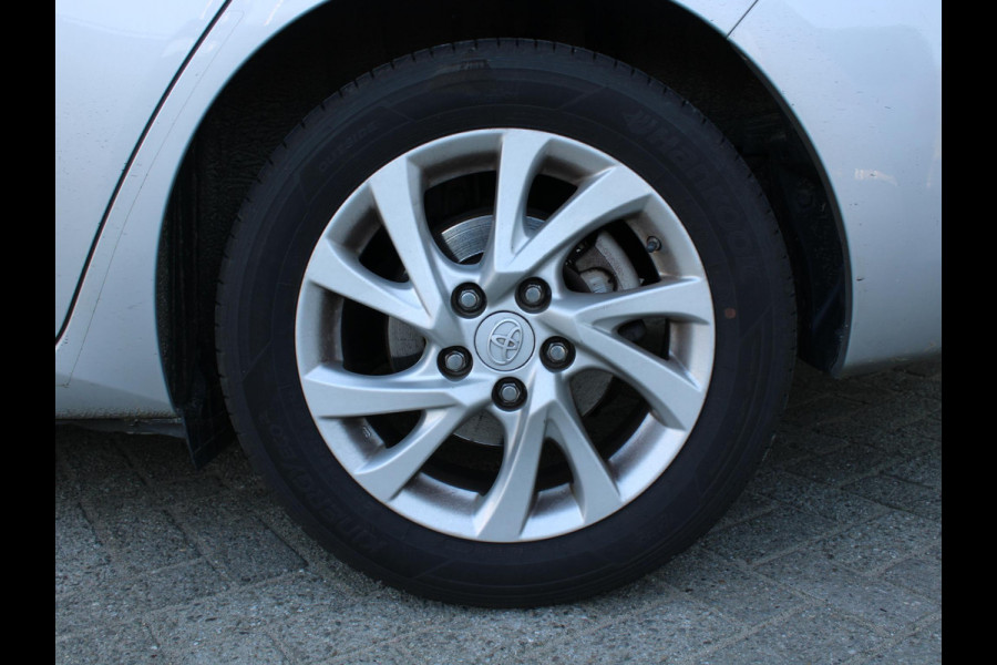 Toyota Auris Touring Sports 1.8 Hybrid Energy Plus | AIRCO | 12 MAANDEN BOVAG GARANTIE |