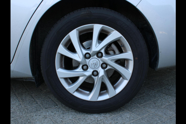 Toyota Auris Touring Sports 1.8 Hybrid Energy Plus | AIRCO | 12 MAANDEN BOVAG GARANTIE |