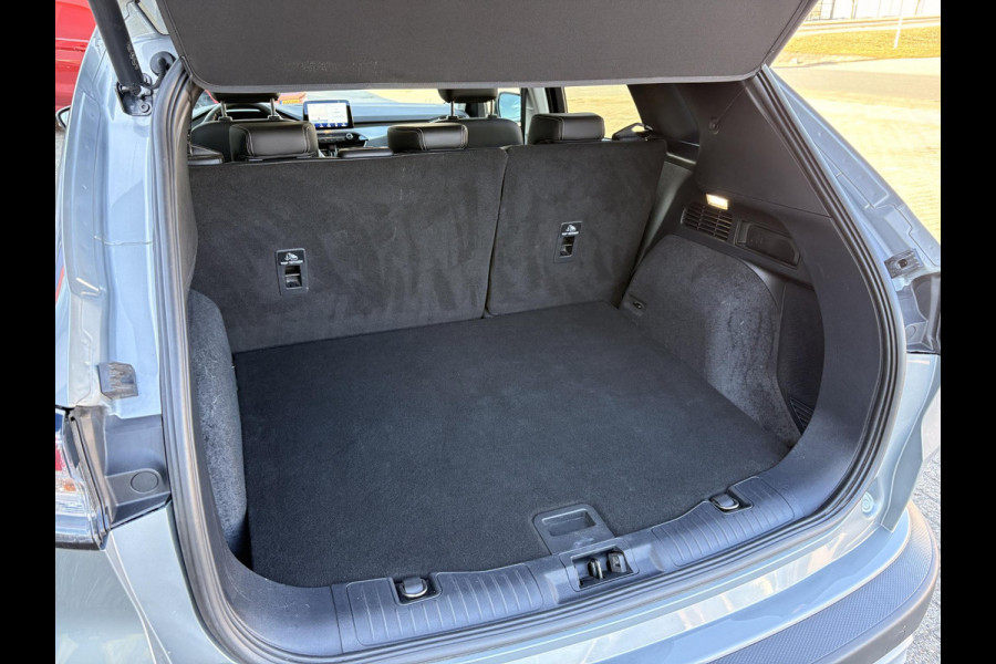 Ford Kuga 2.5 PHEV Titanium X | Winterpakket | BLIS | Elektrische achterklep | Trekhaak |