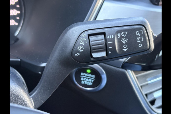 Ford Kuga 2.5 PHEV Titanium X | Winterpakket | BLIS | Elektrische achterklep | Trekhaak |