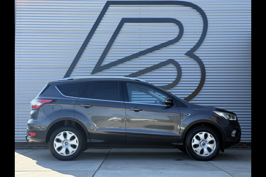 Ford Kuga 1.5 EcoBoost Titanium 1e Eigenaar|Navi|Camera|Trekhaak|PDC V+A|Stoelverwarming|Sony Sound System|Clima|Cruise|Nieuwe APK bij Aflevering