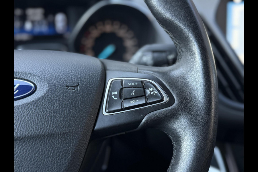 Ford Kuga 1.5 EcoBoost Titanium 1e Eigenaar|Navi|Camera|Trekhaak|PDC V+A|Stoelverwarming|Sony Sound System|Clima|Cruise|Nieuwe APK bij Aflevering