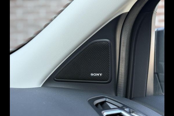 Ford Kuga 1.5 EcoBoost Titanium 1e Eigenaar|Navi|Camera|Trekhaak|PDC V+A|Stoelverwarming|Sony Sound System|Clima|Cruise|Nieuwe APK bij Aflevering