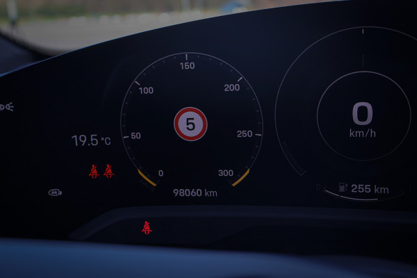 Porsche Taycan Turbo 93 kWh | PASSENGER DISPLAY | ADAPTIVE CRUISE | STOELVERWAMING & VERKOELING | 360 CAMERA | BOSE AUDIO |