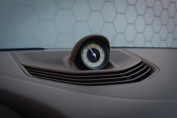 Porsche Taycan Turbo 93 kWh | PASSENGER DISPLAY | ADAPTIVE CRUISE | STOELVERWAMING & VERKOELING | 360 CAMERA | BOSE AUDIO |