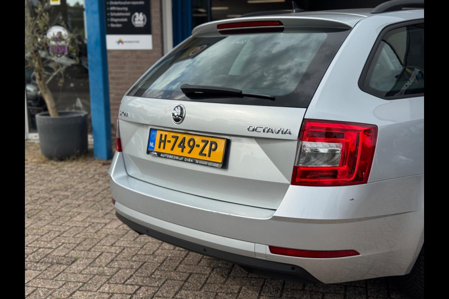 Škoda Octavia Combi 1.5 TSI Greentech Business AUT NAVI NAP!