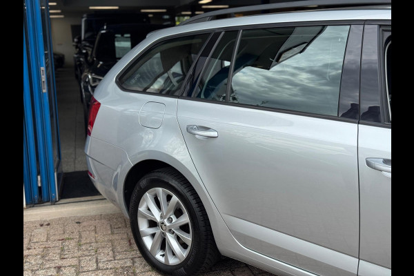 Škoda Octavia Combi 1.5 TSI Greentech Business AUT NAVI NAP!