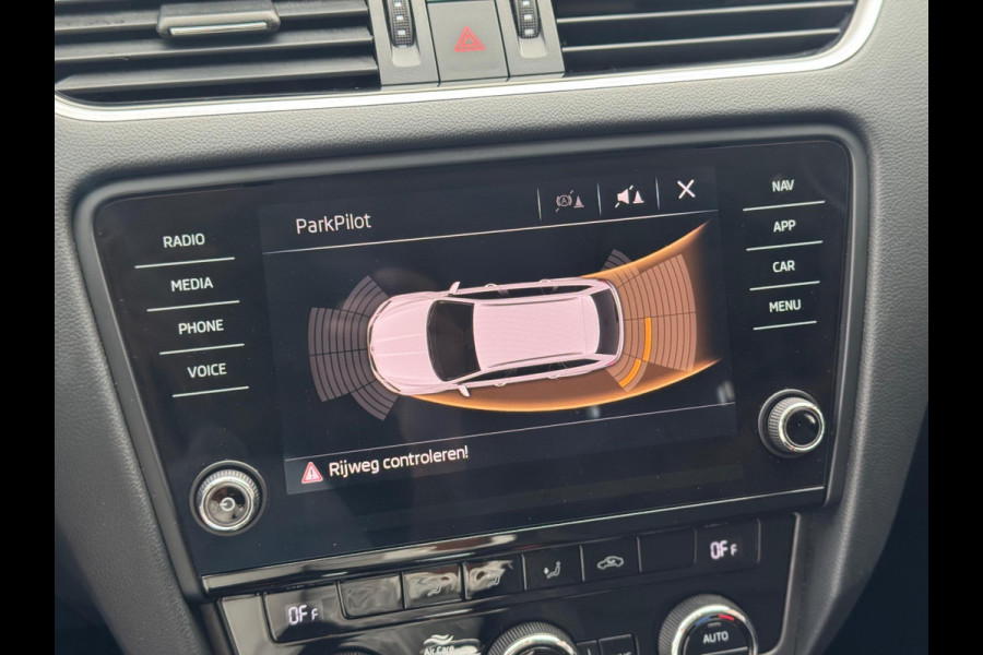 Škoda Octavia Combi 1.5 TSI Greentech Business AUT NAVI NAP!