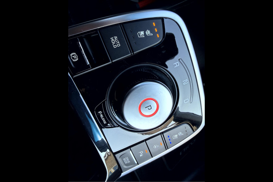 Kia e-Niro ExecutiveLine 64 kWh App Connect, Leer, Camera, Stoel/Stuur Verwarming
