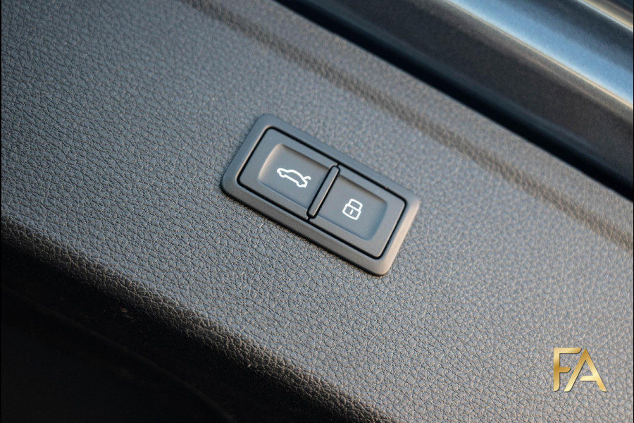 Audi Q5 55 TFSI e S edition Competition Panodak|Ruitleder|367PK|Sfeer