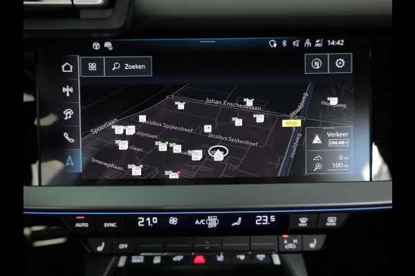 Audi A3 Sportback 40 TFSI e S edition 240 pk S-tronic | Verlengde garantie | Navigatie | Parkeersensoren (Park assist) | Achteruitrijcamera | Stoelverwarming | S-Line |