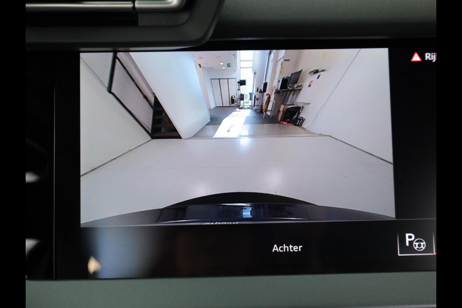 Audi A3 Sportback 40 TFSI e S edition 240 pk S-tronic | Verlengde garantie | Navigatie | Parkeersensoren (Park assist) | Achteruitrijcamera | Stoelverwarming | S-Line |