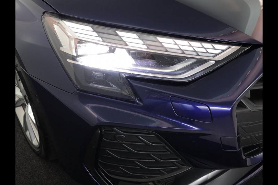 Audi A3 Sportback 40 TFSI e S edition 240 pk S-tronic | Verlengde garantie | Navigatie | Parkeersensoren (Park assist) | Achteruitrijcamera | Stoelverwarming | S-Line |
