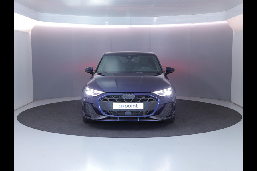 Audi A3 Sportback 40 TFSI e S edition 240 pk S-tronic | Verlengde garantie | Navigatie | Parkeersensoren (Park assist) | Achteruitrijcamera | Stoelverwarming | S-Line |