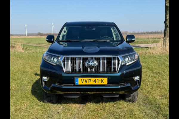 Toyota Land Cruiser 150 2.8 D-4D-F Professional Window Van