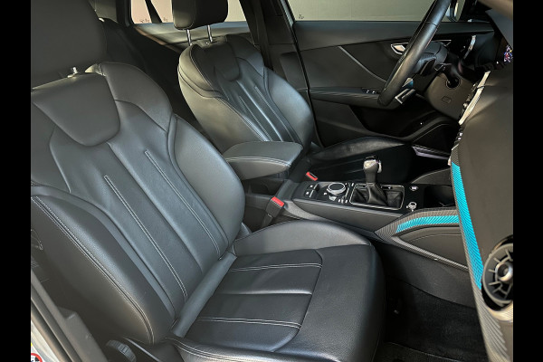 Audi Q2 35 TFSI S Line. Pano - Matrix - Ambiance - B&O - ACC