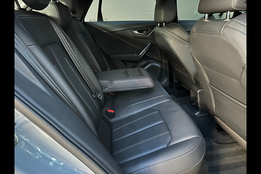 Audi Q2 35 TFSI S Line. Pano - Matrix - Ambiance - B&O - ACC