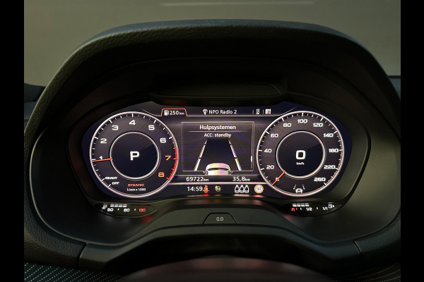 Audi Q2 35 TFSI S Line. Pano - Matrix - Ambiance - B&O - ACC