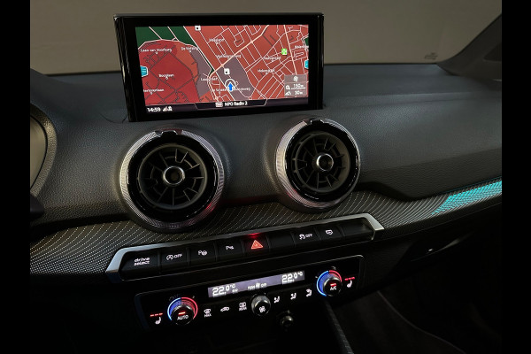 Audi Q2 35 TFSI S Line. Pano - Matrix - Ambiance - B&O - ACC