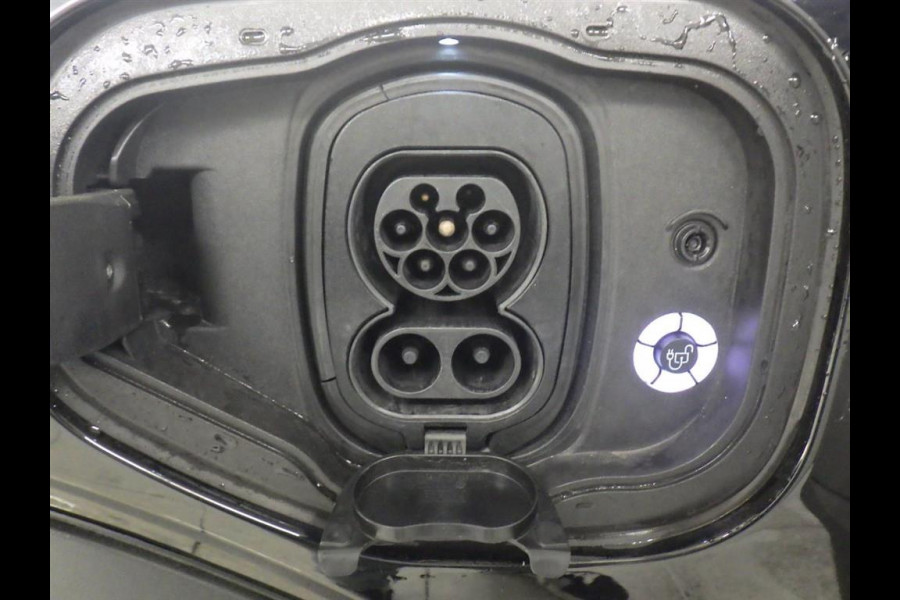 Ford Mustang Mach-E RWD 75 kWh [ 3-Fase ] {SOH-88%} (INCL.BTW) *LEATHER | FULL-LED | DAB | DIGI-COCKPIT | KEYLESS | NAVI-FULLMAP | CARPLAY | HEATED-COMFORTSEATS | TOPVIEW | ADAPTIVE-CRUISE | PRIVACY-GLASS | 18'' ALU*