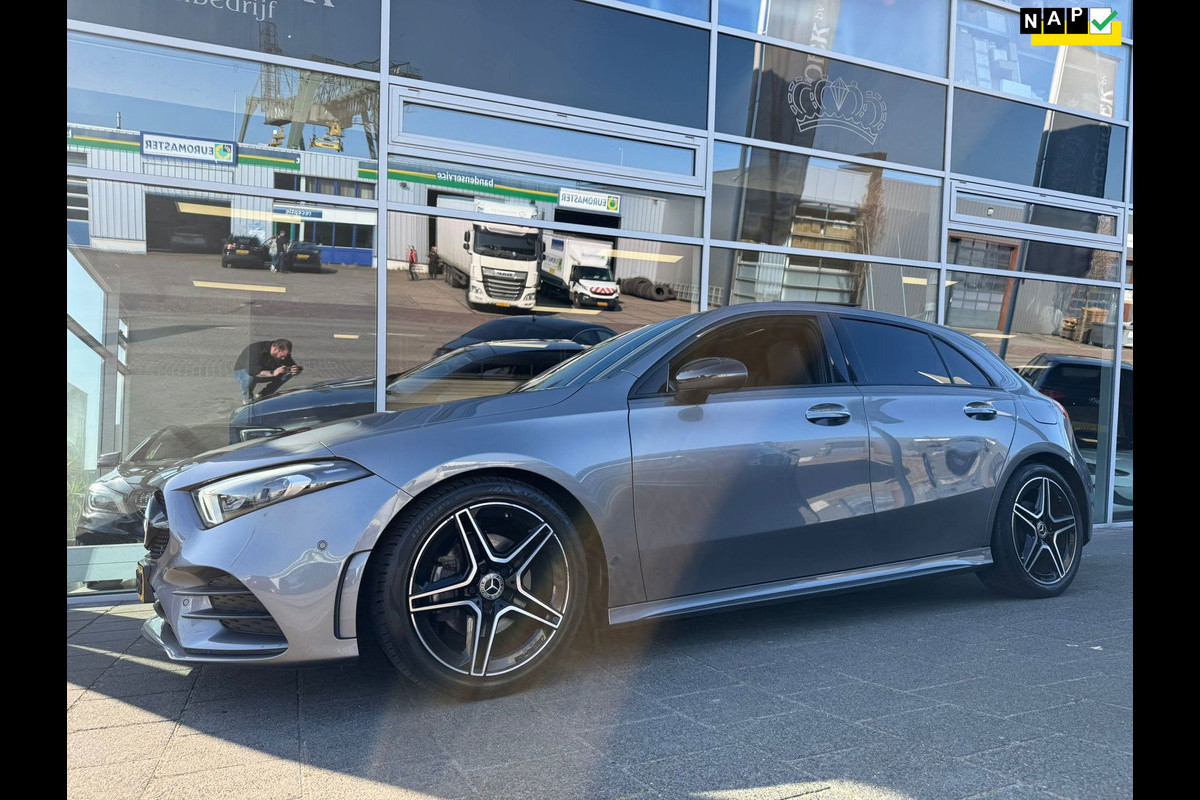 Mercedes-Benz A-Klasse 180 Business Solution AMG Pano,sfeerverlichting