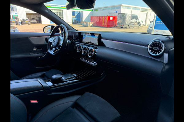 Mercedes-Benz A-Klasse 180 Business Solution AMG Pano,sfeerverlichting