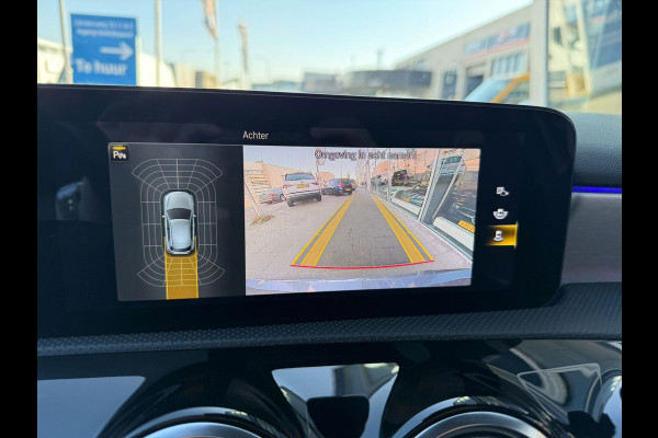 Mercedes-Benz A-Klasse 180 Business Solution AMG Pano,sfeerverlichting