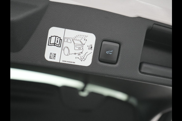 Ford Kuga 2.5 ST-Line PHEV 225pk Dealer O.H. | Panodak | Adaptive Cruise | 360 Camera | Bang & Olufsen Audio | Apple Carplay | LED Koplampen | Virtual | Navigatie | DAB | Plug In Hybrid |