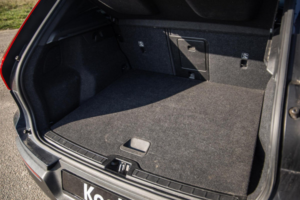 Volvo XC40 1.5 T4 Recharge Inscription CARPLAY / CRUISE CONTROLE / DEALER ONDERHOUDEN / CAMERA