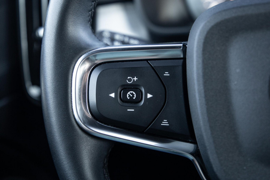 Volvo XC40 1.5 T4 Recharge Inscription CARPLAY / CRUISE CONTROLE / DEALER ONDERHOUDEN / CAMERA