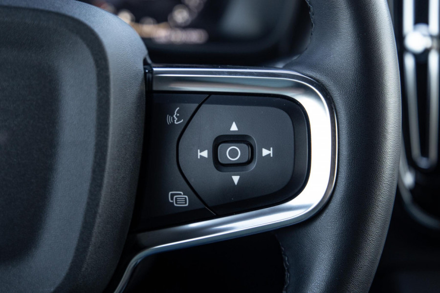 Volvo XC40 1.5 T4 Recharge Inscription CARPLAY / CRUISE CONTROLE / DEALER ONDERHOUDEN / CAMERA