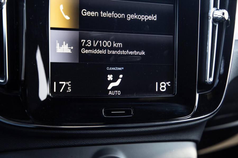 Volvo XC40 1.5 T4 Recharge Inscription CARPLAY / CRUISE CONTROLE / DEALER ONDERHOUDEN / CAMERA
