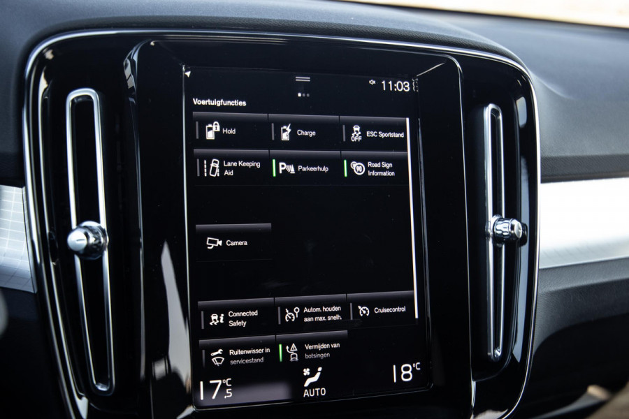 Volvo XC40 1.5 T4 Recharge Inscription CARPLAY / CRUISE CONTROLE / DEALER ONDERHOUDEN / CAMERA