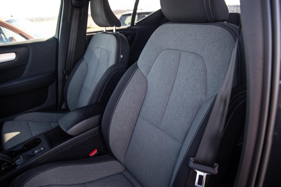 Volvo XC40 1.5 T4 Recharge Inscription CARPLAY / CRUISE CONTROLE / DEALER ONDERHOUDEN / CAMERA