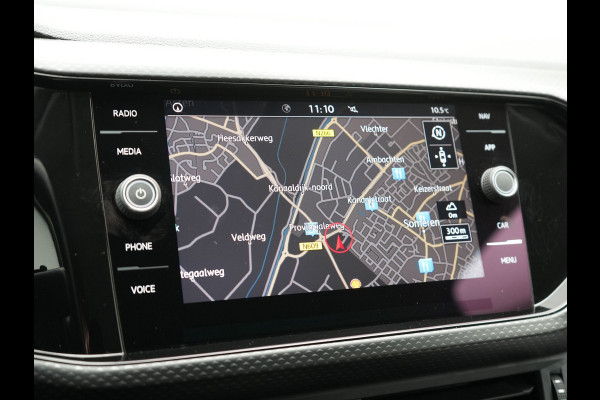 Volkswagen T-Cross 1.0 TSI R-Line 116pk DSG | Adaptive Cruise | Apple Carplay | Voorstoelen Verwarmd | Blis | Virtual Cockpit | Navigatie | DAB |