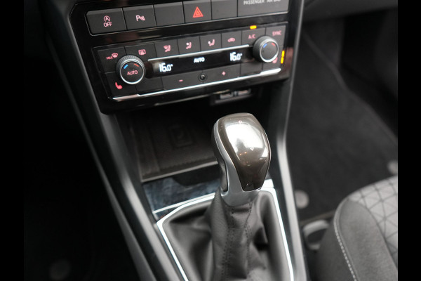 Volkswagen T-Cross 1.0 TSI R-Line 116pk DSG | Adaptive Cruise | Apple Carplay | Voorstoelen Verwarmd | Blis | Virtual Cockpit | Navigatie | DAB |