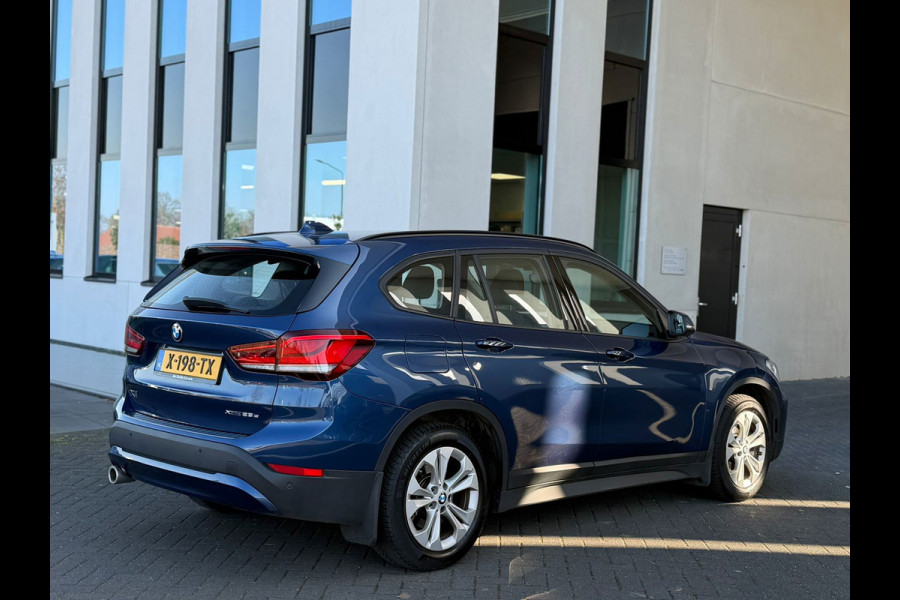 BMW X1 XDrive25e AUTOMAAT Executive, electrisch bedienbare achterklep,dab,stoelverwarming, led verlichting