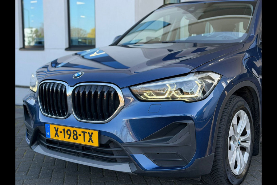 BMW X1 XDrive25e AUTOMAAT Executive, electrisch bedienbare achterklep,dab,stoelverwarming, led verlichting